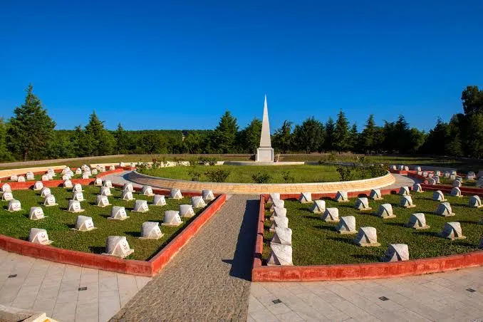 BİR DESTANIN İZİNDE ŞEHİTLERİMİZİN HUZURUNDA:  ÇANAKKALE ŞEHİTLİK TURU