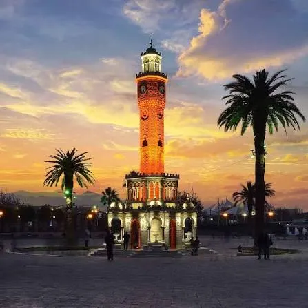İZMİR'İN KALBİNE EGE'NİN MAVİLİKLERİNE YOLCULUK: İZMİR TURU
