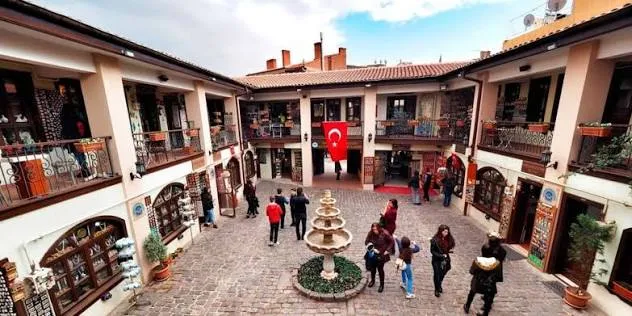 MASAL ŞATOSU'NDAN PORSUK ÇAYI'NIN KIYISINA: ESKİŞEHİR TURU
