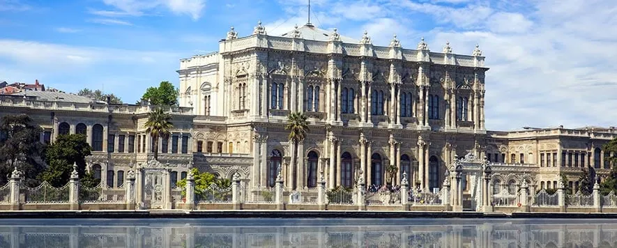İSTANBUL’UN SARAYLARINDAN TARİHİ SOKAKLARINA BİR YOLCULUK